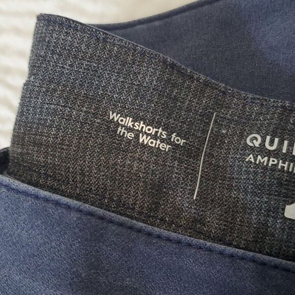 Quicksilver Men's Amphibians Blue Shorts, size 38 - Picture 7 of 7